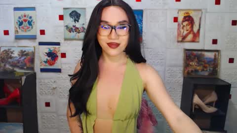 Snapshot of yumyumgreatcumts chatting on September 17, 2:35 am HOT CHLOE 3 online show from September 17, 2:35 am