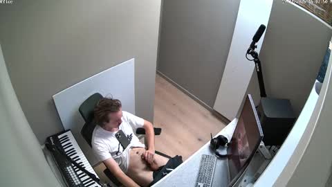 Kai  Sienna online show from November 17, 5:02 am