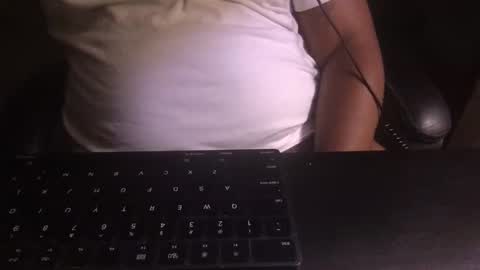 yungin470 online show from May 7, 8:52 am