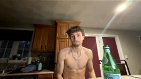 Snapshot of yungindd chatting on November 30, 9:08 pm Tanner online show from November 30, 9:08 pm