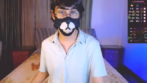 Snapshot of yuniorb chatting on December 5, 3:37 am the puppy boy online show from December 5, 3:37 am