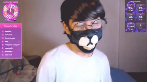 Snapshot of yuniorb chatting on November 24, 3:28 am the puppy boy online show from November 24, 3:28 am