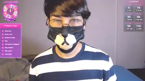 Snapshot of yuniorb chatting on December 4, 3:38 am the puppy boy online show from December 4, 3:38 am