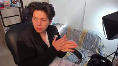 Snapshot of yurii_moody chatting on October 23, 7:45 pm yurii_moody online show from October 23, 7:45 pm