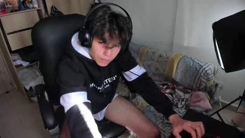 Snapshot of yurii_moody chatting on October 29, 6:42 pm yurii_moody online show from October 29, 6:42 pm