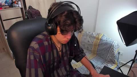 Snapshot of yurii_moody chatting on November 5, 7:14 pm yurii_moody online show from November 5, 7:14 pm