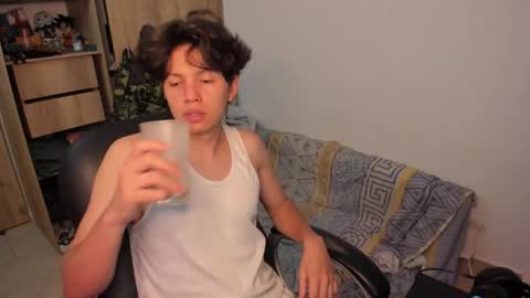 Snapshot of yurii_moody chatting on November 24, 10:53 pm yurii_moody online show from November 24, 10:53 pm