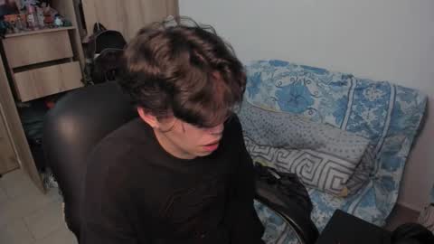 Snapshot of yurii_moody chatting on November 29, 5:49 pm yurii_moody online show from November 29, 5:49 pm