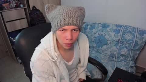 Snapshot of yurii_moody chatting on December 5, 7:54 pm yurii_moody online show from December 5, 7:54 pm