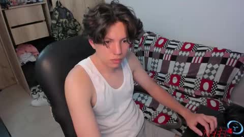 Snapshot of yurii_moody chatting on December 16, 8:25 pm yurii_moody online show from December 16, 8:25 pm