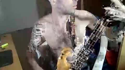 Yuumi online show from October 9, 8:40 pm