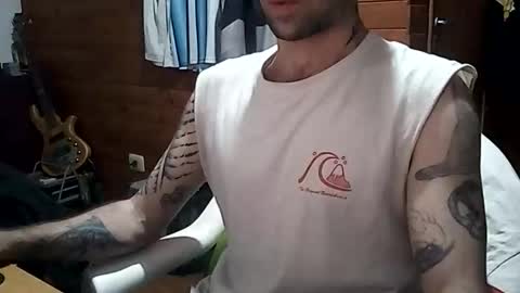 Yuumi online show from April 16, 5:08 am