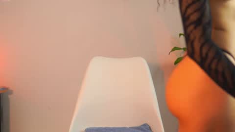 Yuyi Cam online show from December 20, 2:18 am