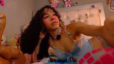 Snapshot of yuyi_cam chatting on July 27, 7:48 am Yuyi Cam online show from July 27, 7:48 am