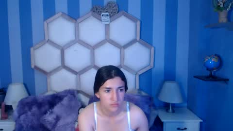 yvi online show from July 15, 12:43 pm