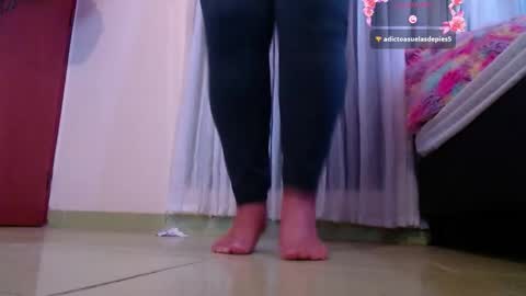 Snapshot of yvonn_jlove chatting on December 14, 2:17 am yvonn online show from December 14, 2:17 am