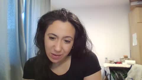 Snapshot of yvonnebabe chatting on February 24, 2:37 pm yvonnebabe online show from February 24, 2:37 pm