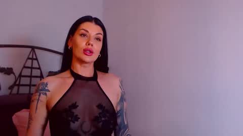 I V Y   online show from November 6, 9:48 pm