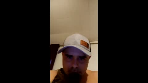 Snapshot of z124629 chatting on March 2, 11:11 pm z124629 online show from March 2, 11:11 pm