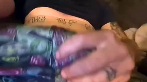 Snapshot of z13meanz chatting on December 18, 12:22 pm z13meanz online show from December 18, 12:22 pm