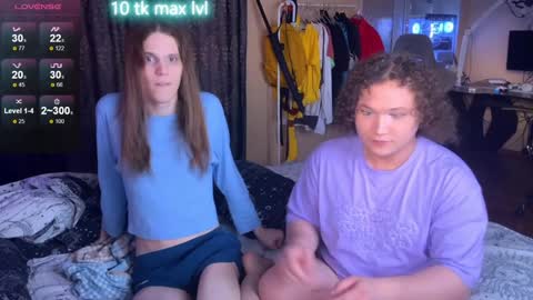 Snapshot of zabvenie chatting on December 6, 8:48 am Jora and Konnycurly online show from December 6, 8:48 am