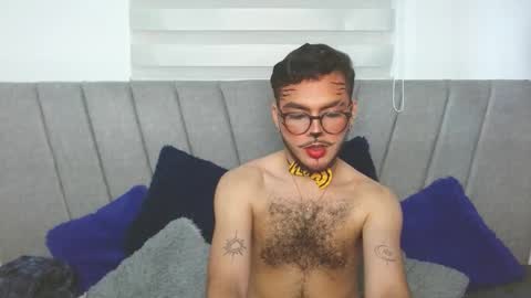 Snapshot of zac_golden chatting on October 27, 2:15 am Zack online show from October 27, 2:15 am