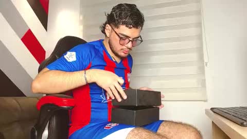 Zack  online show from February 12, 12:00 pm