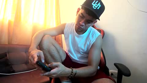 zac online show from March 9, 1:04 pm