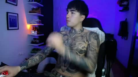 zac_muller1 online show from April 15, 4:08 am