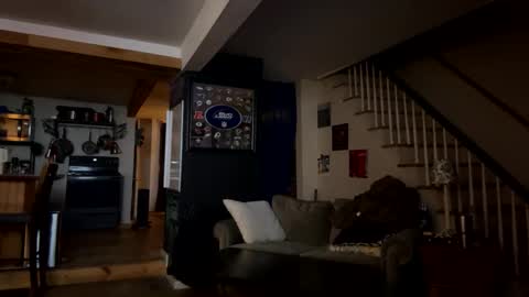 zach42104 online show from February 28, 9:25 am