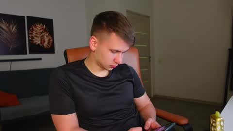 ZACK GILLIAN online show from May 9, 8:03 pm
