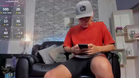 Snapshot of zack_joness10 chatting on July 15, 5:02 am zack_joness10 online show from July 15, 5:02 am
