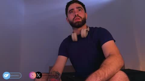 zack_sullivan22 online show from October 3, 7:33 pm