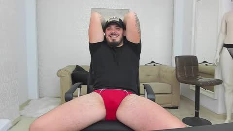 Snapshot of zackconnorsx chatting on December 9, 1:18 am Zack online show from December 9, 1:18 am