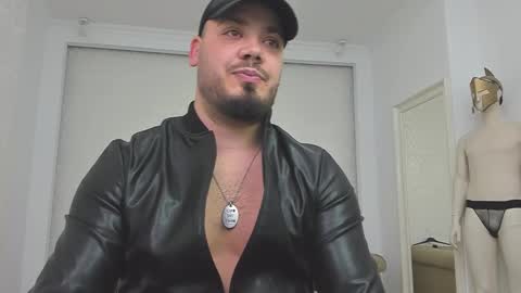 Snapshot of zackconnorsx chatting on December 16, 11:50 pm Zack online show from December 16, 11:50 pm