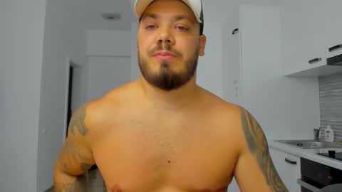 Snapshot of zackconnorsx chatting on September 20, 9:49 pm Zack online show from September 20, 9:49 pm