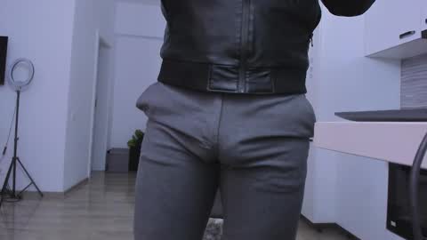 Snapshot of zackconnorsx chatting on November 10, 11:15 pm Zack online show from November 10, 11:15 pm