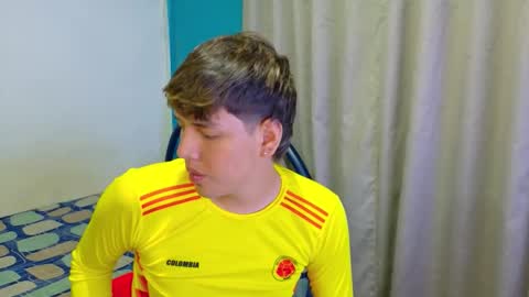 ZackMontiel07 online show from February 7, 9:13 am