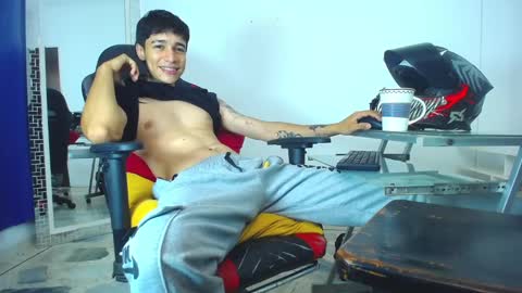 zack online show from January 10, 8:37 pm