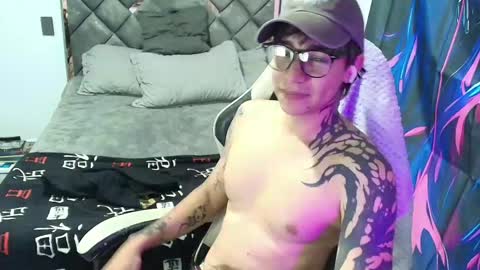 zack online show from April 13, 9:53 pm