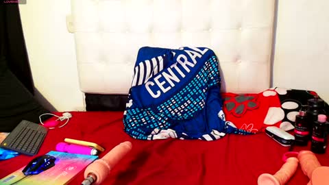 Snapshot of zafira_mature chatting on January 18, 4:53 pm zafira online show from January 18, 4:53 pm