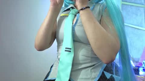   online show from February 19, 4:30 am