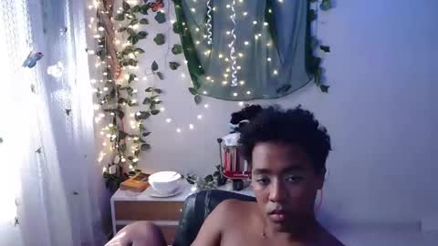 Snapshot of zafiro_azu chatting on February 12, 6:47 pm zafiro_azu online show from February 12, 6:47 pm