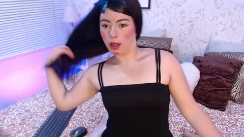  Zafiro   online show from March 29, 3:45 pm