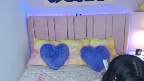  Zafiro   online show from April 16, 4:46 am