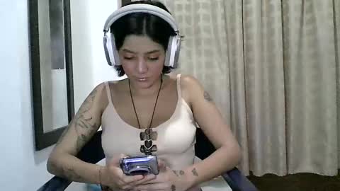 Zafiro online show from April 7, 7:58 pm