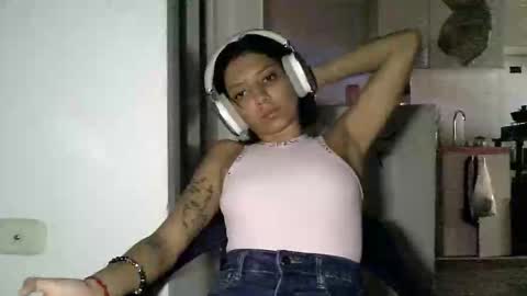 Snapshot of zafiro_rubi chatting on May 22, 3:28 pm Zafiro online show from May 22, 3:28 pm