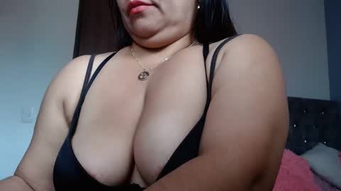 Snapshot of zahi_willx chatting on September 8, 8:19 pm Zahi ... wants to play with everyone...yessss online show from September 8, 8:19 pm