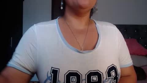 Snapshot of zahi_willx chatting on November 6, 2:40 pm Zahi ... wants to play with everyone...yessss online show from November 6, 2:40 pm