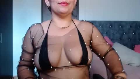 Snapshot of zahi_willx chatting on November 12, 3:56 pm Zahi ... wants to play with everyone...yessss online show from November 12, 3:56 pm